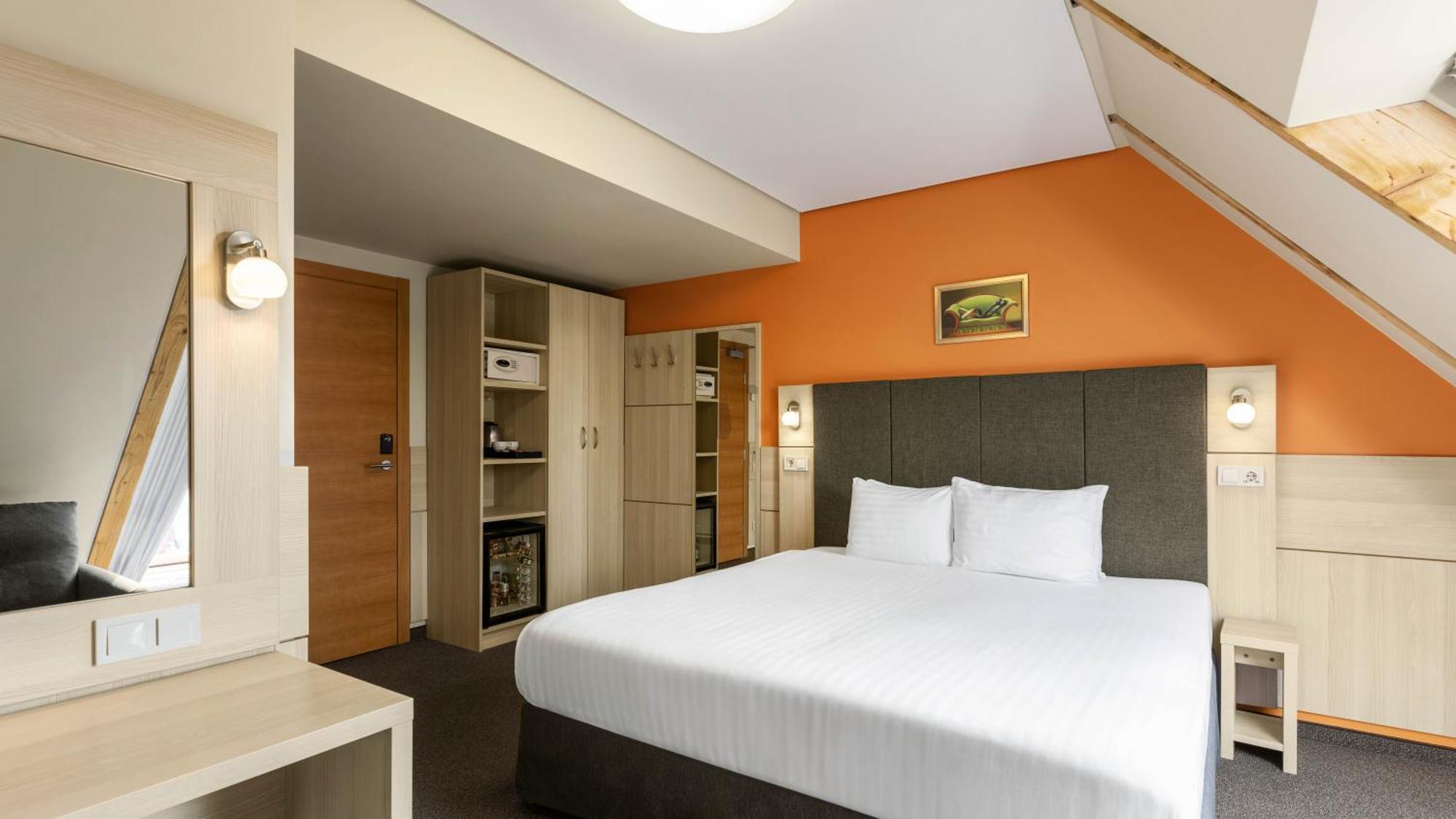 Wellton Riga Hotel & Spa Exterior photo