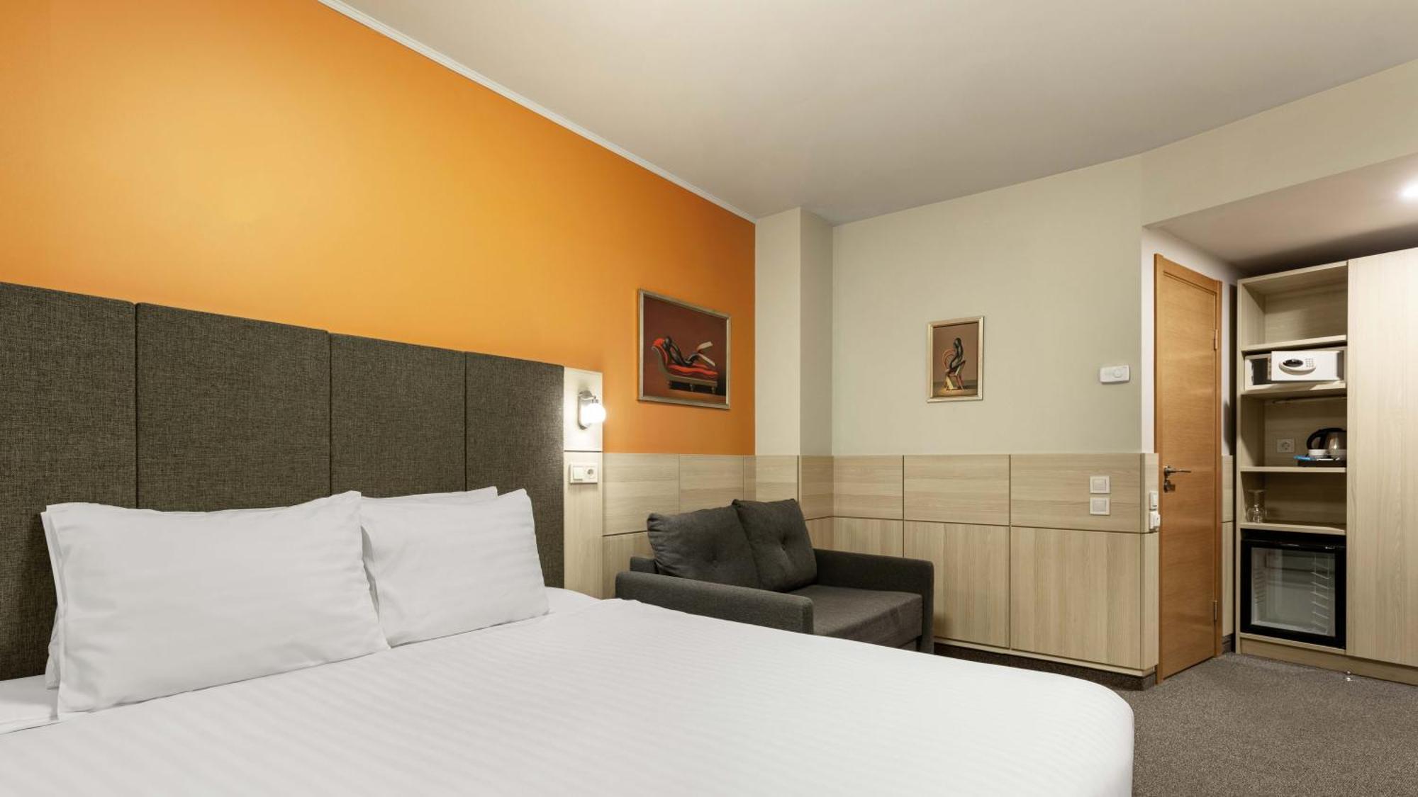 Wellton Riga Hotel & Spa Exterior photo