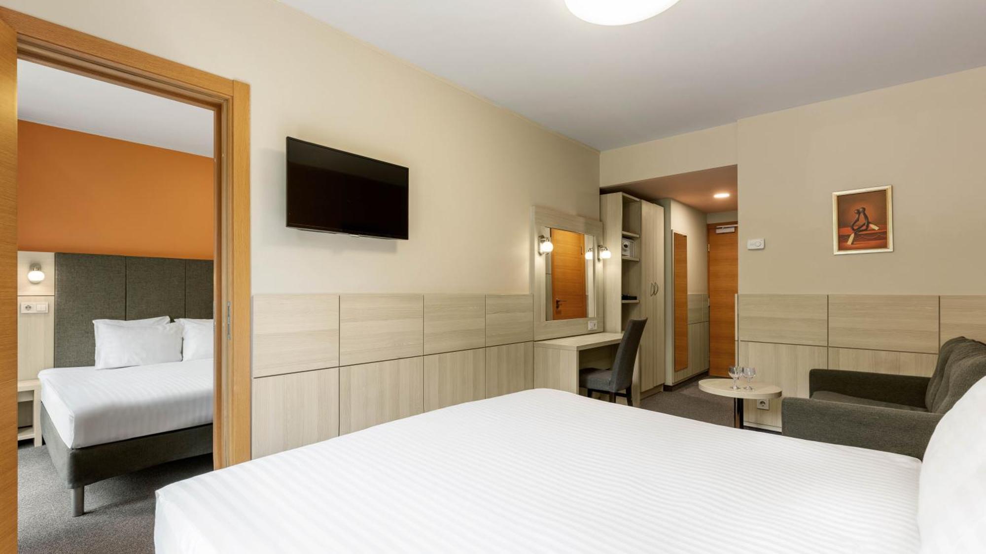 Wellton Riga Hotel & Spa Exterior photo