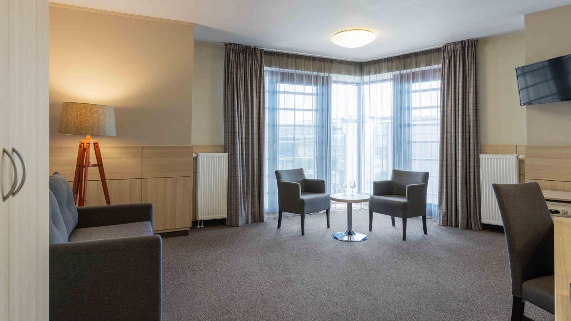 Wellton Riga Hotel & Spa Exterior photo